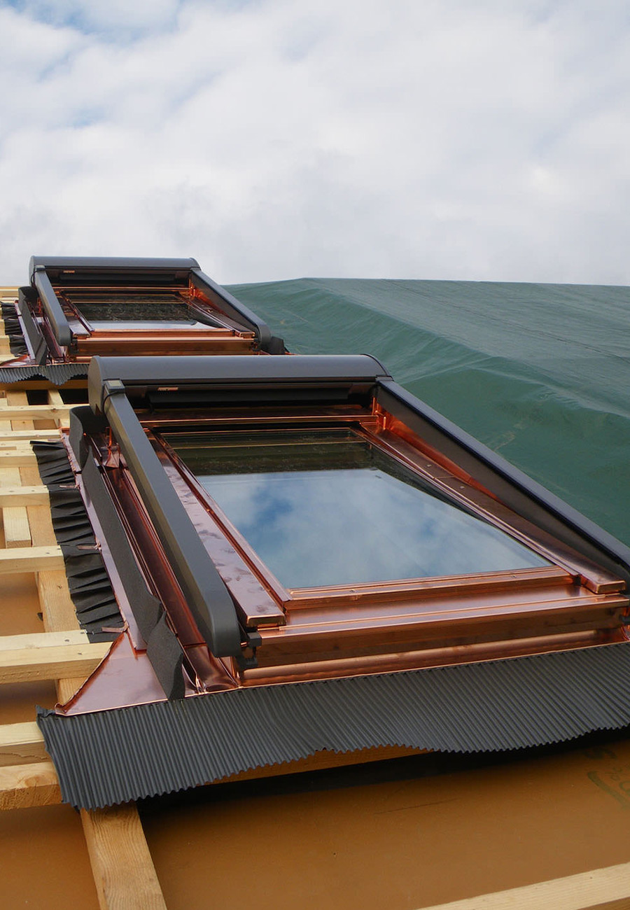 Optimisez la luminosité et le confort de votre intérieur avec la pose de Velux par LC Couverture à Pontoise